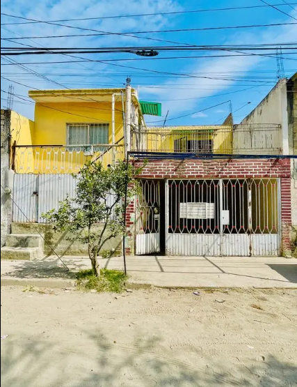 CASA CON USO DE SUELO MIXTO EN ZONA COMERCIAL DE ARENALES TAPATIOS